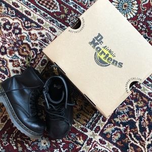 Kids black Dr. Martens